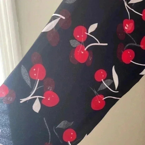 ❤️2/$30❤️[M]Cherry Print Black  V Neck Button LS Chiffon Tunic Blouse - Picture 5 of 8